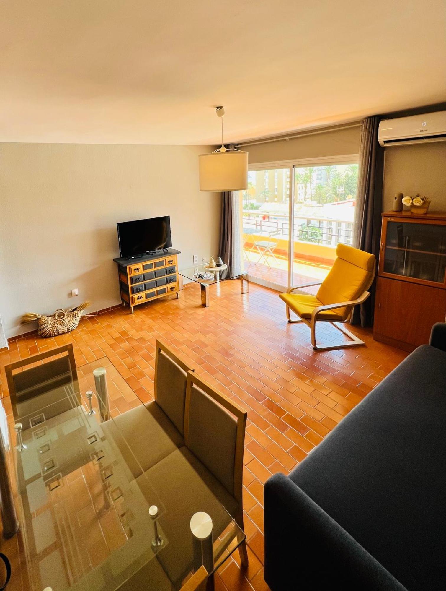 Torremolinos Carihuela Nucleo Cristal Apartment Exterior photo